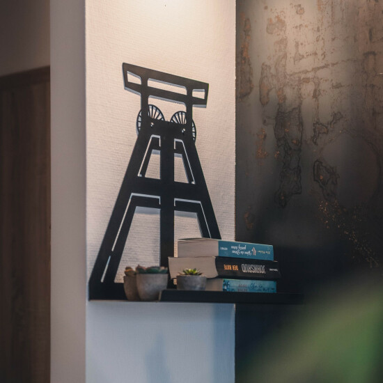 Förderturm Wandregal